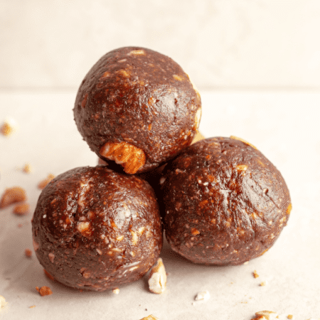 Almond & Date Energy Balls